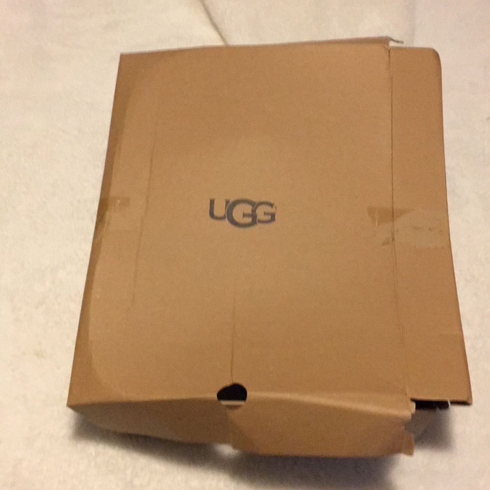 Women’s Ugg’s size 8